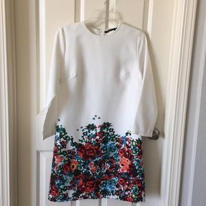 Simple white with flowers dress size S